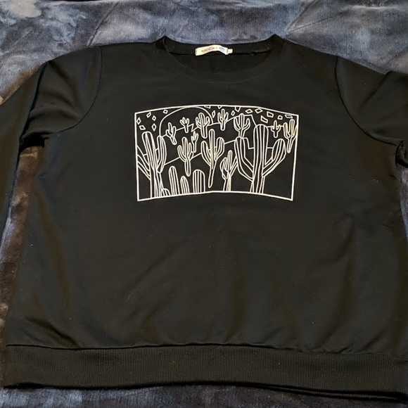 🍒3 for $30 Cactus long sleeve 🌵 - Picture 2 of 7